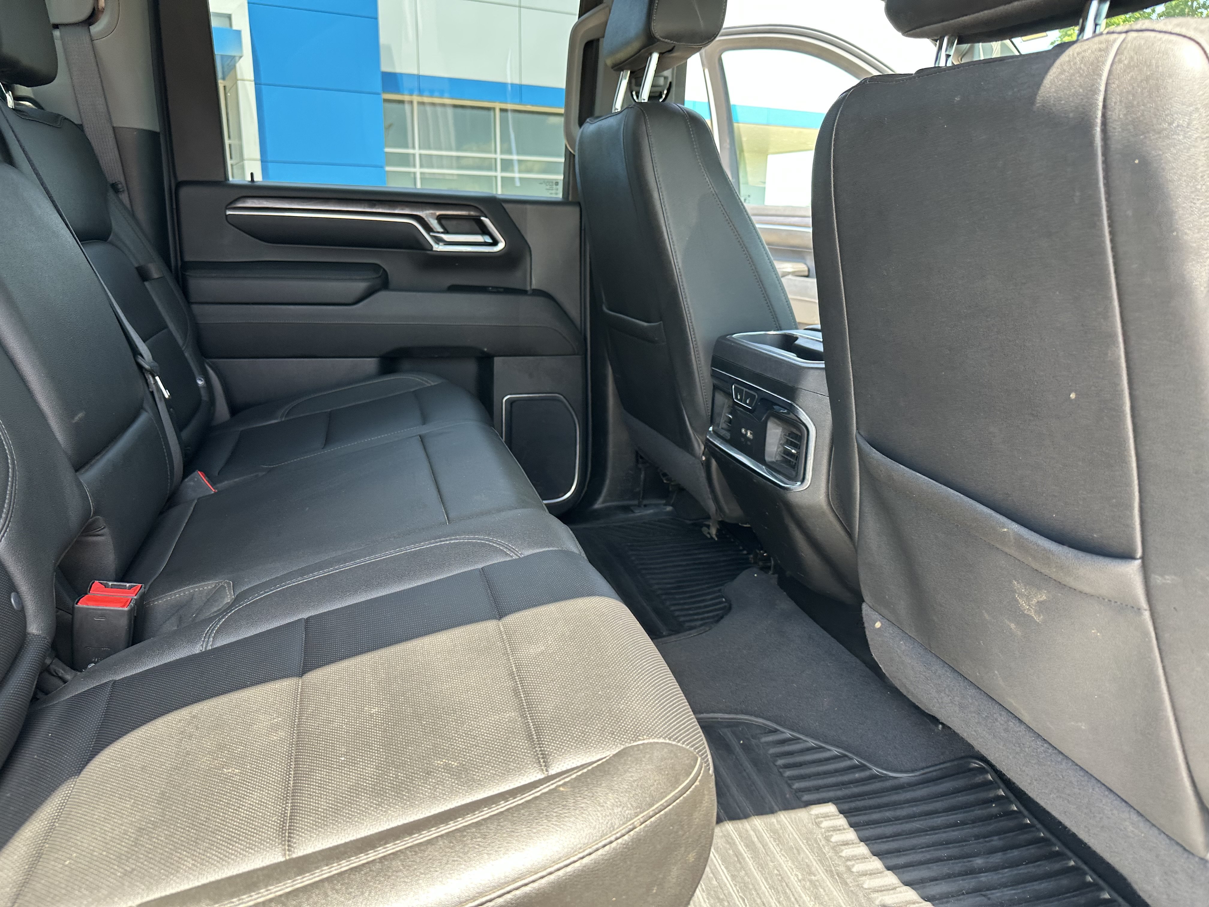 Used 2024 Chevrolet Silverado 2500 LTZ w/ LTZ Plus Package AWD/4WD image 27