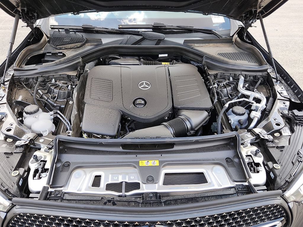 New 2025 Mercedes-Benz GLC 300 image 10