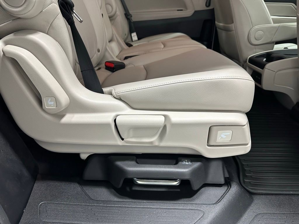 Used 2025 Honda Odyssey EX-L image 54
