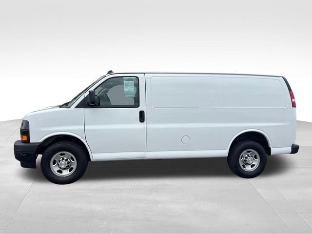 Used 2019 Chevrolet Express 2500 w/ Driver Convenience Package RWD image 2