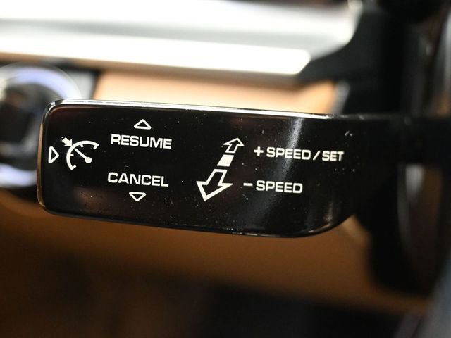 Used 2019 Porsche Panamera 4 w/ Premium Package image 29