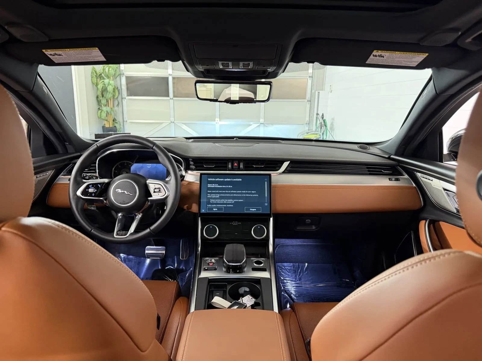 Used 2024 Jaguar XF R-Dynamic SE AWD/4WD image 33