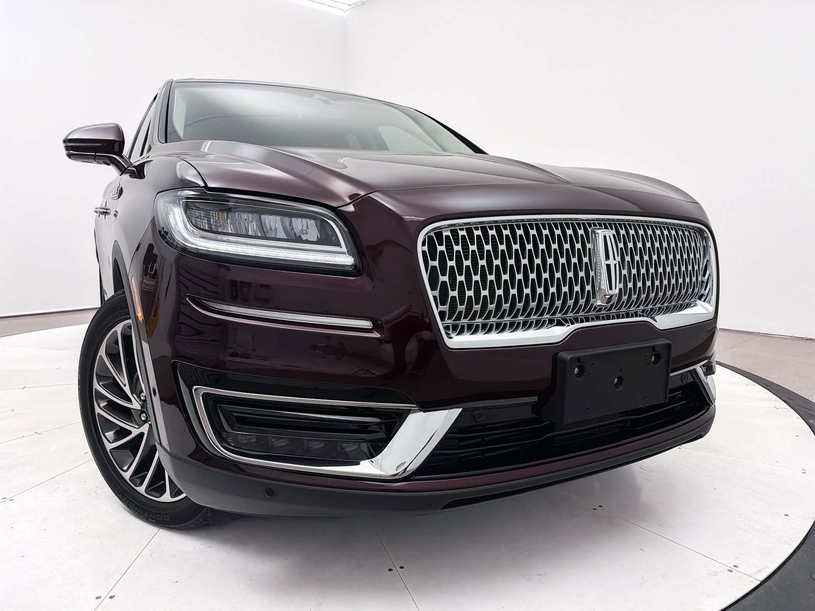 Used 2019 Lincoln Nautilus Reserve image 2