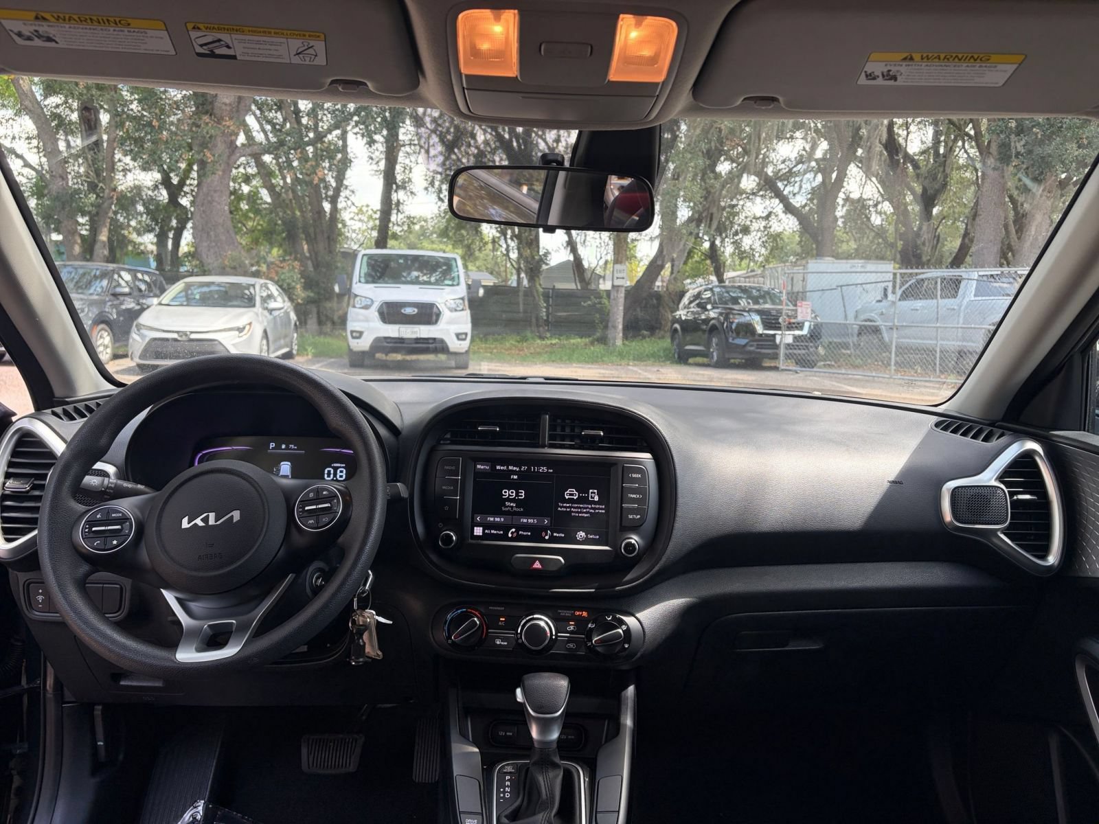 Used 2025 Kia Soul LX w/ LX Technology Package FWD image 30