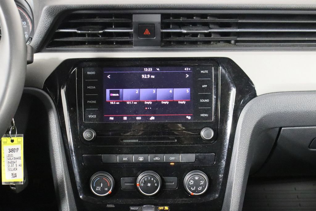 Used 2021 Volkswagen Passat 2.0T S image 27