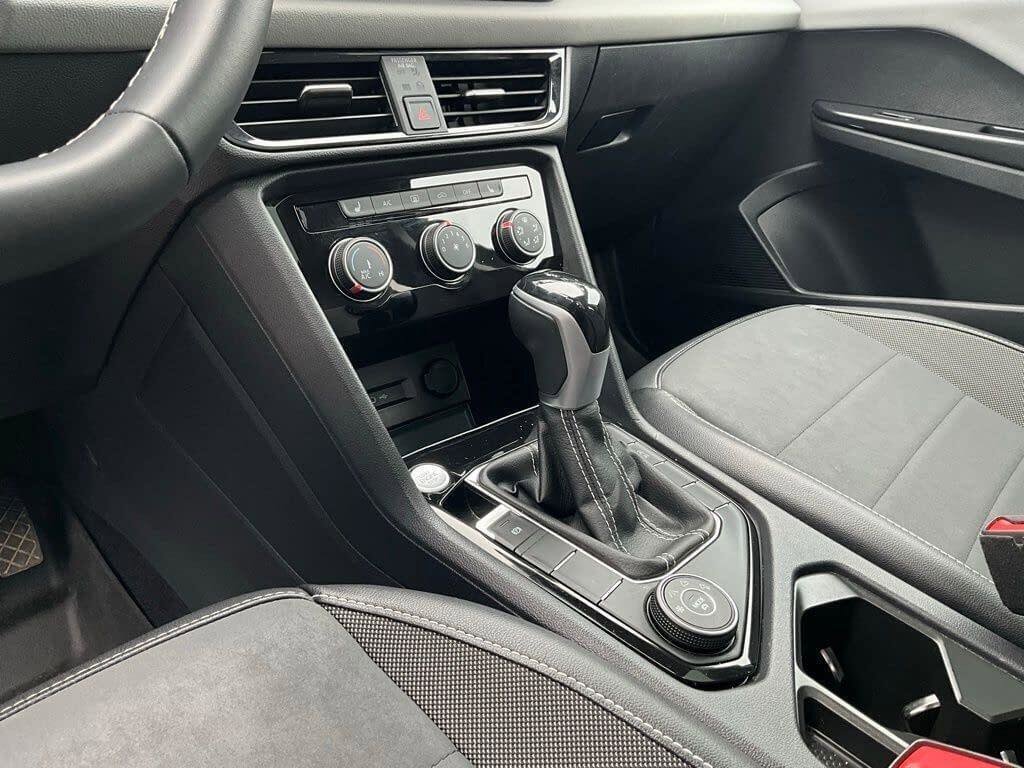 Used 2023 Volkswagen Taos SE AWD/4WD image 19