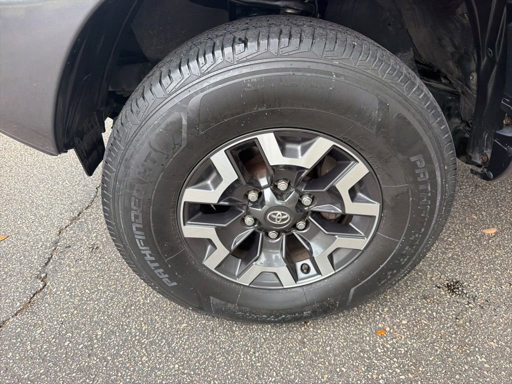 Used 2014 Toyota Tacoma PreRunner w/ SR5 Package RWD image 25