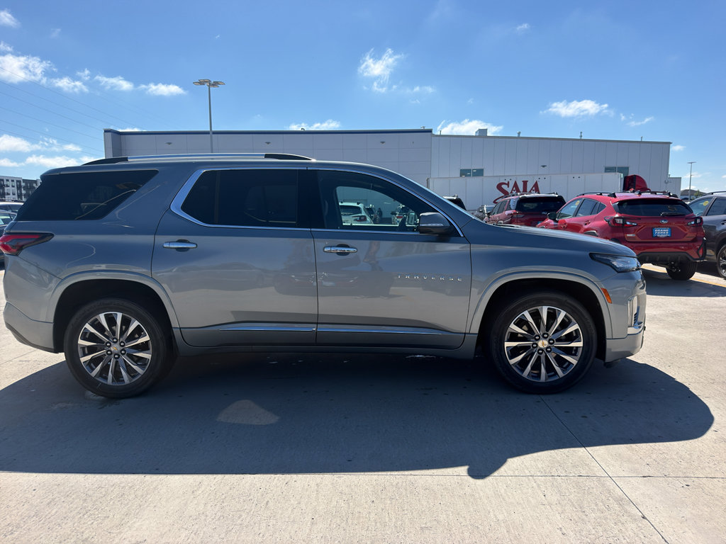 Used 2023 Chevrolet Traverse Premier AWD/4WD image 4