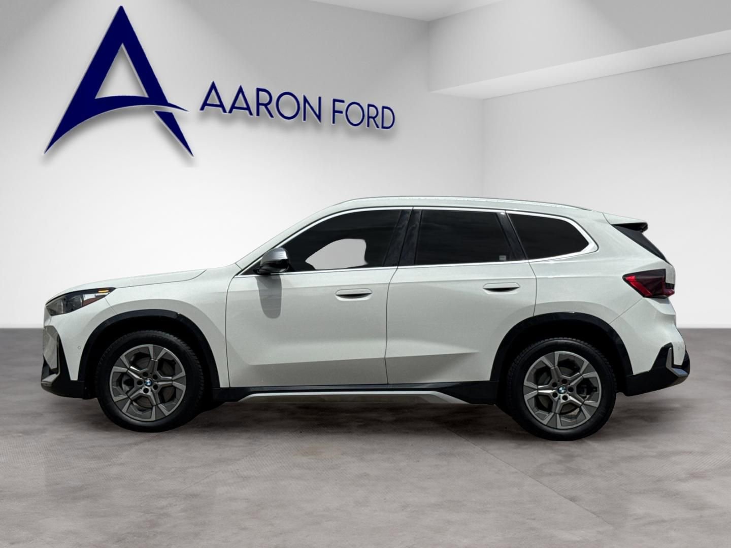 Used 2023 BMW X1 xDrive28i w/ Convenience Package AWD/4WD image 3