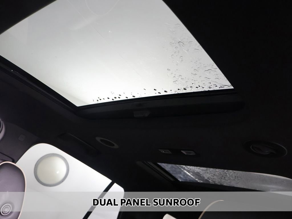 Used 2023 Chevrolet Traverse Premier w/ Redline Edition AWD/4WD image 3