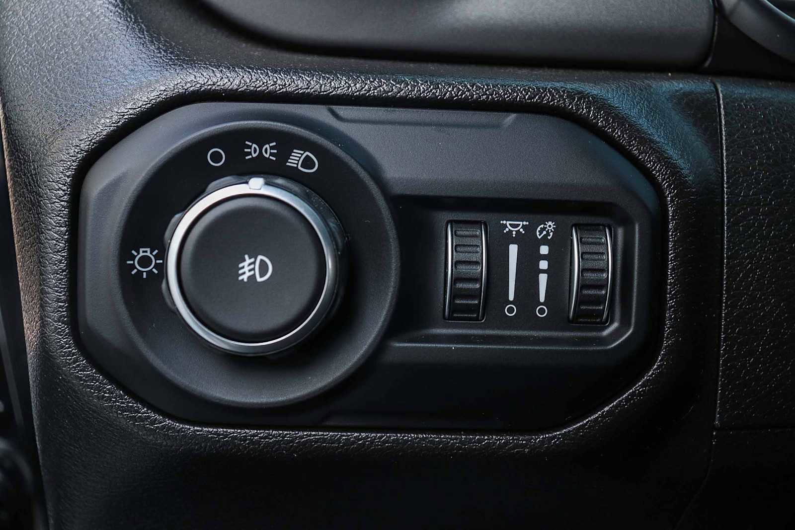 Used 2022 Jeep Wrangler Unlimited Sport image 22