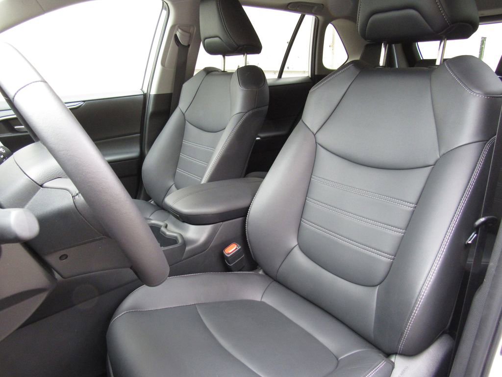 Used 2025 Toyota RAV4 XLE Premium w/ Weather Package AWD/4WD image 11