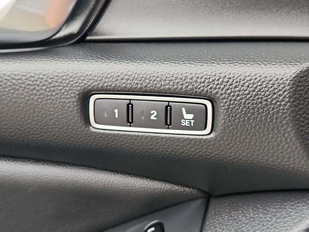 Used 2020 Honda Accord Touring image 14