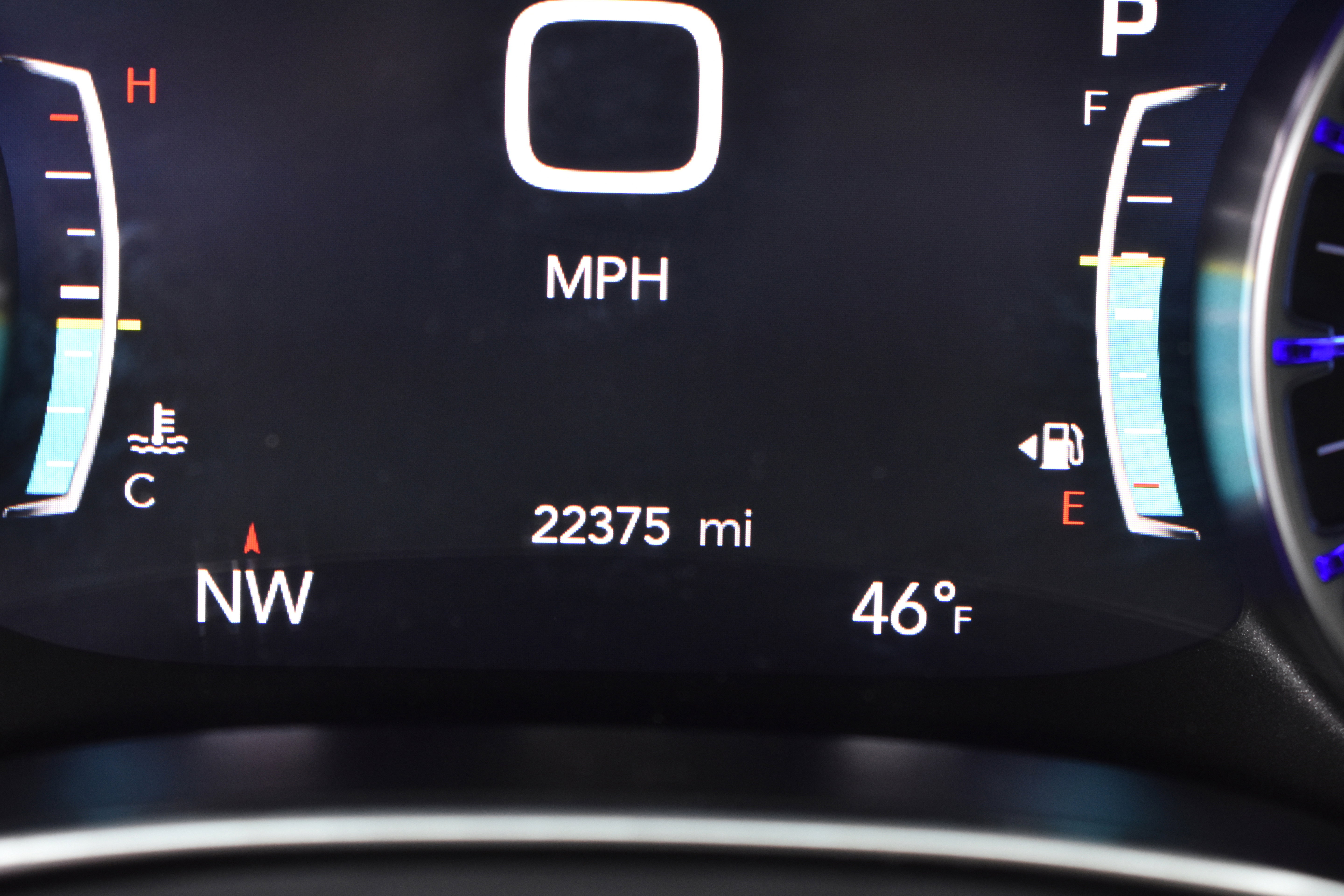 Used 2025 Chrysler Pacifica Limited image 36