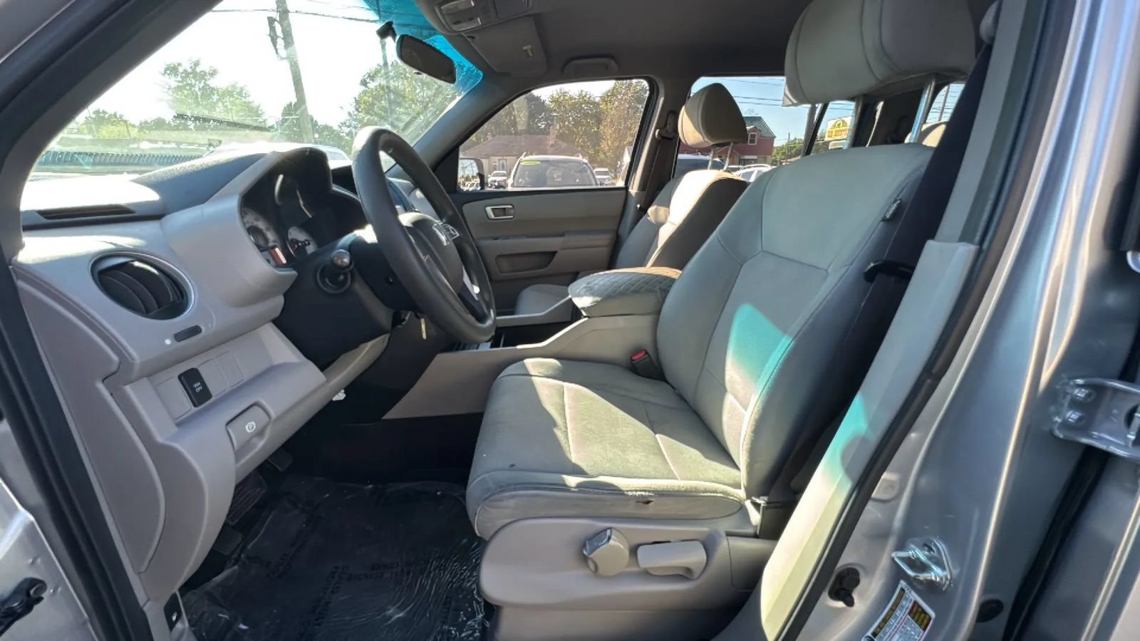 Used 2011 Honda Pilot LX image 12
