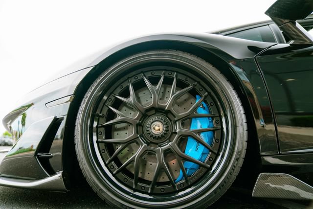 Used 2020 Lamborghini Aventador SVJ AWD/4WD image 39