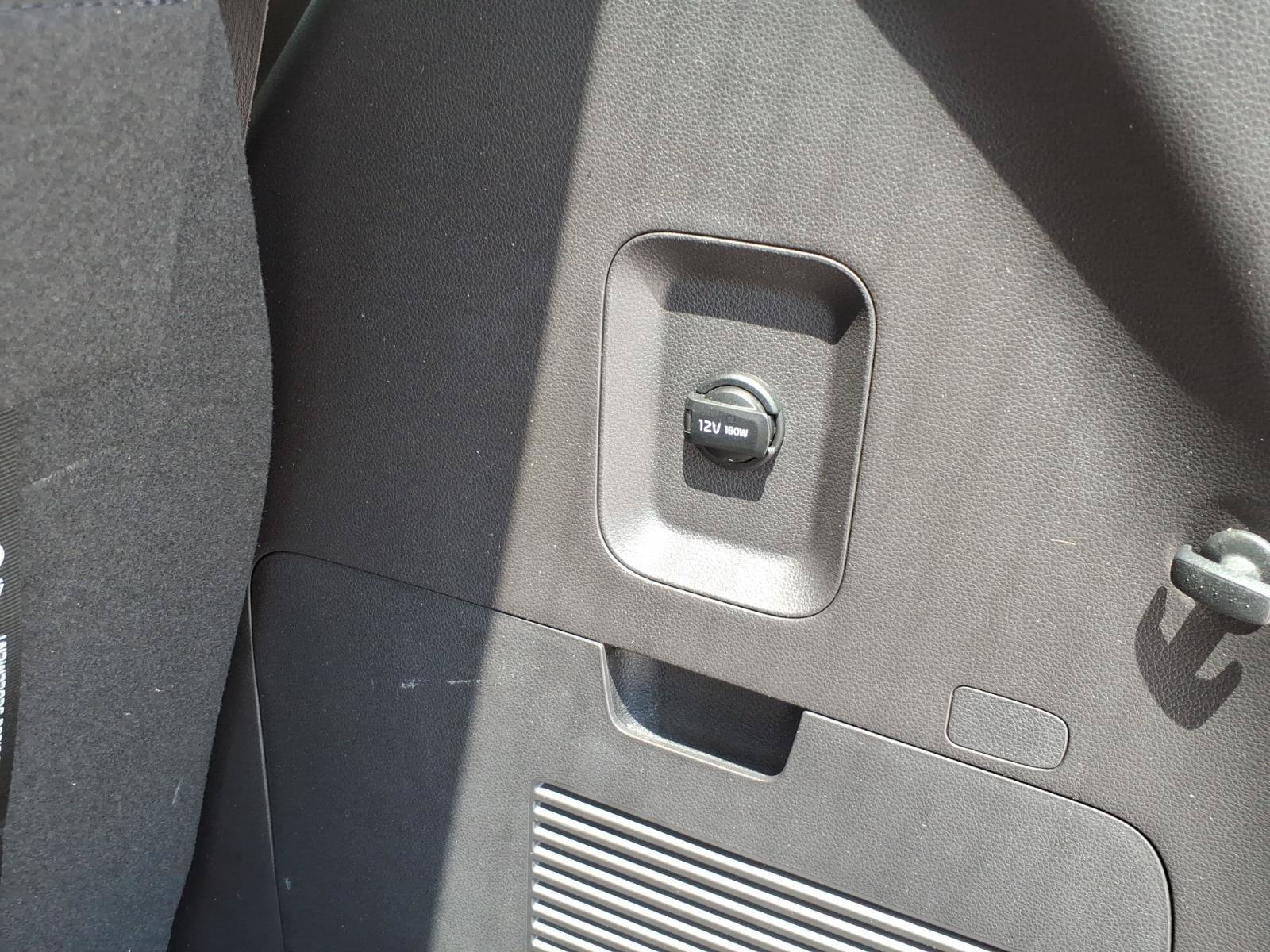 Used 2024 Kia Carnival EX FWD image 33