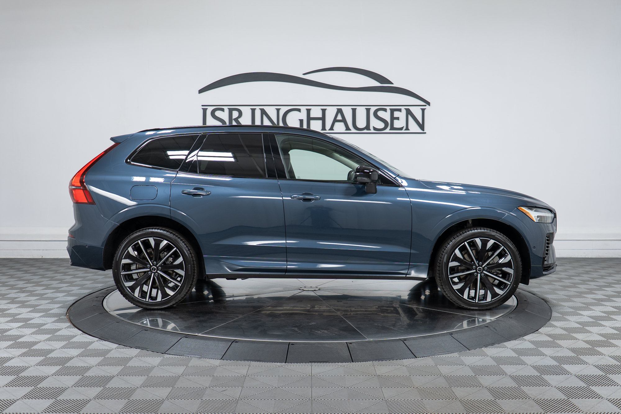 New 2027 Volvo XC60 T8 Ultra AWD/4WD image 4