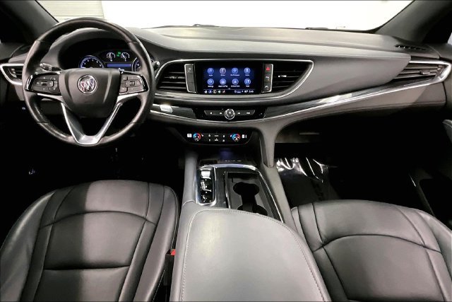 Used 2024 Buick Enclave Essence w/ Sport Touring Edition FWD image 17