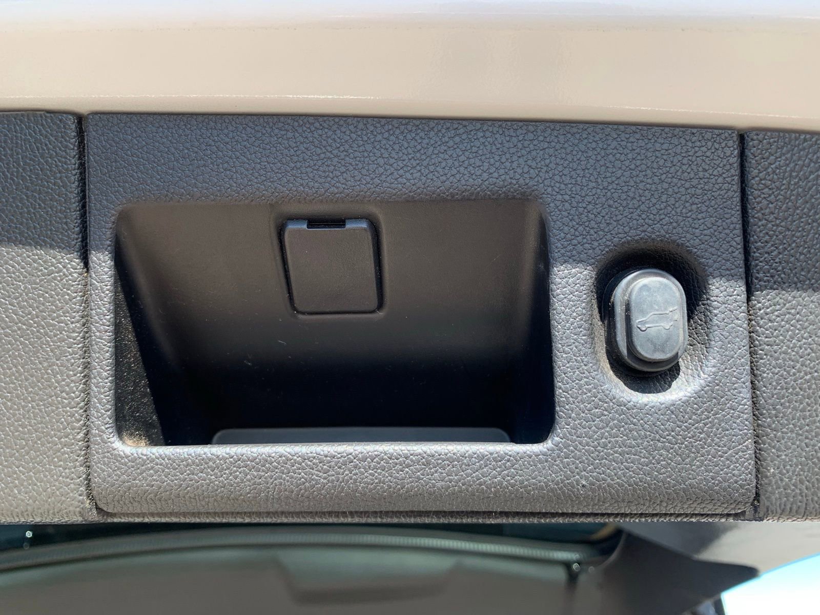 Used 2019 Chevrolet Tahoe Premier w/ Premier Plus Edition image 49