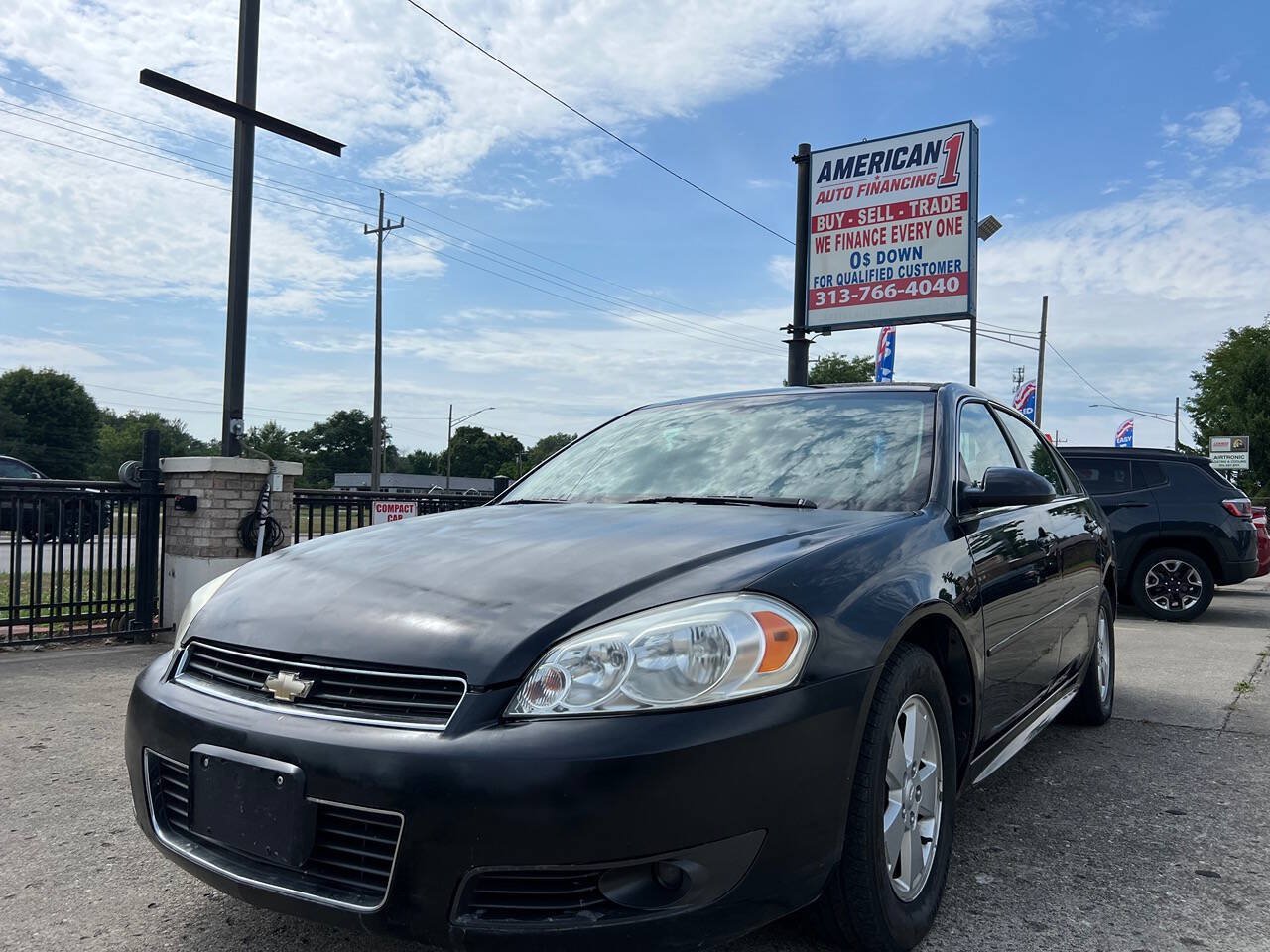 Used 2010 Chevrolet Impala LT FWD image 2
