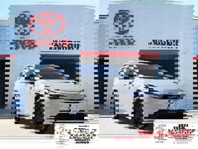 New 2026 Toyota Prius LE image 1