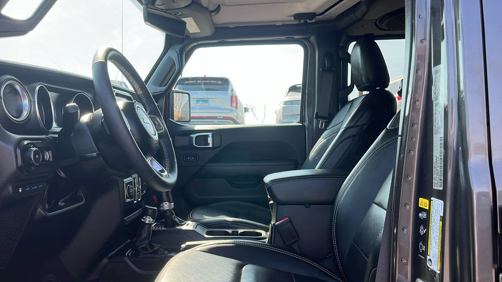 Used 2023 Jeep Wrangler Sahara w/ Cold Weather Group image 11