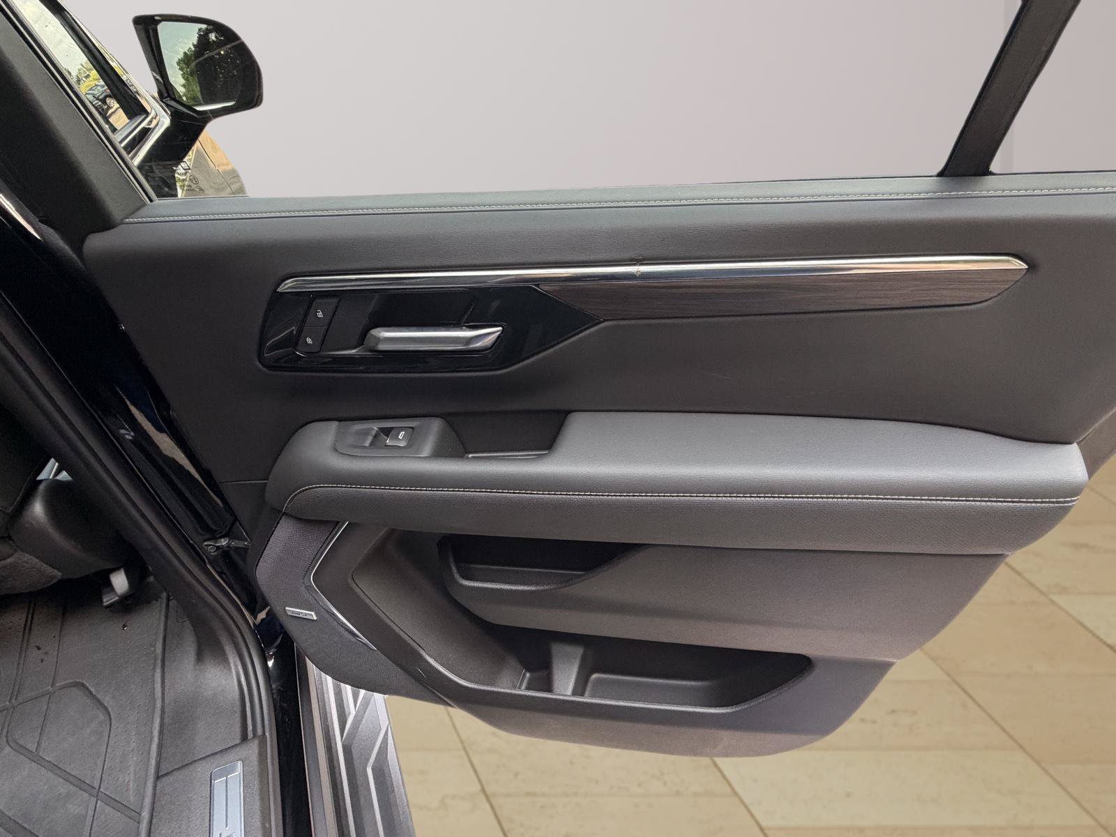 New 2026 Chevrolet Suburban Premier AWD/4WD image 46
