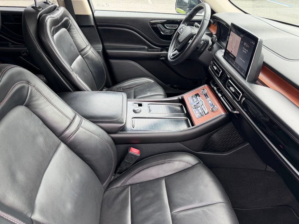 Used 2020 Lincoln Aviator Reserve w/ Elements Package Plus RWD image 13