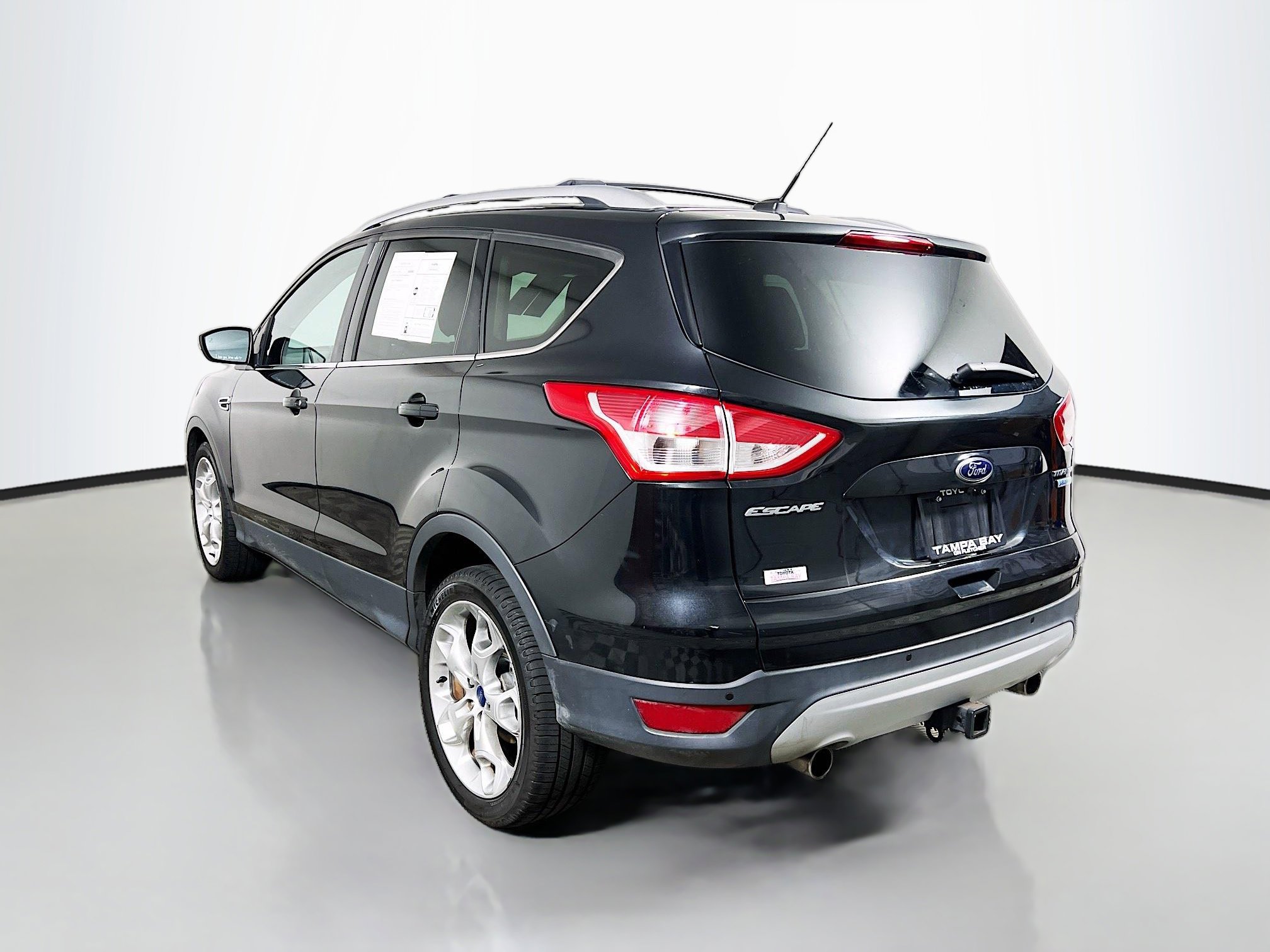 Used 2013 Ford Escape Titanium w/ Parking Technology Pkg FWD image 8