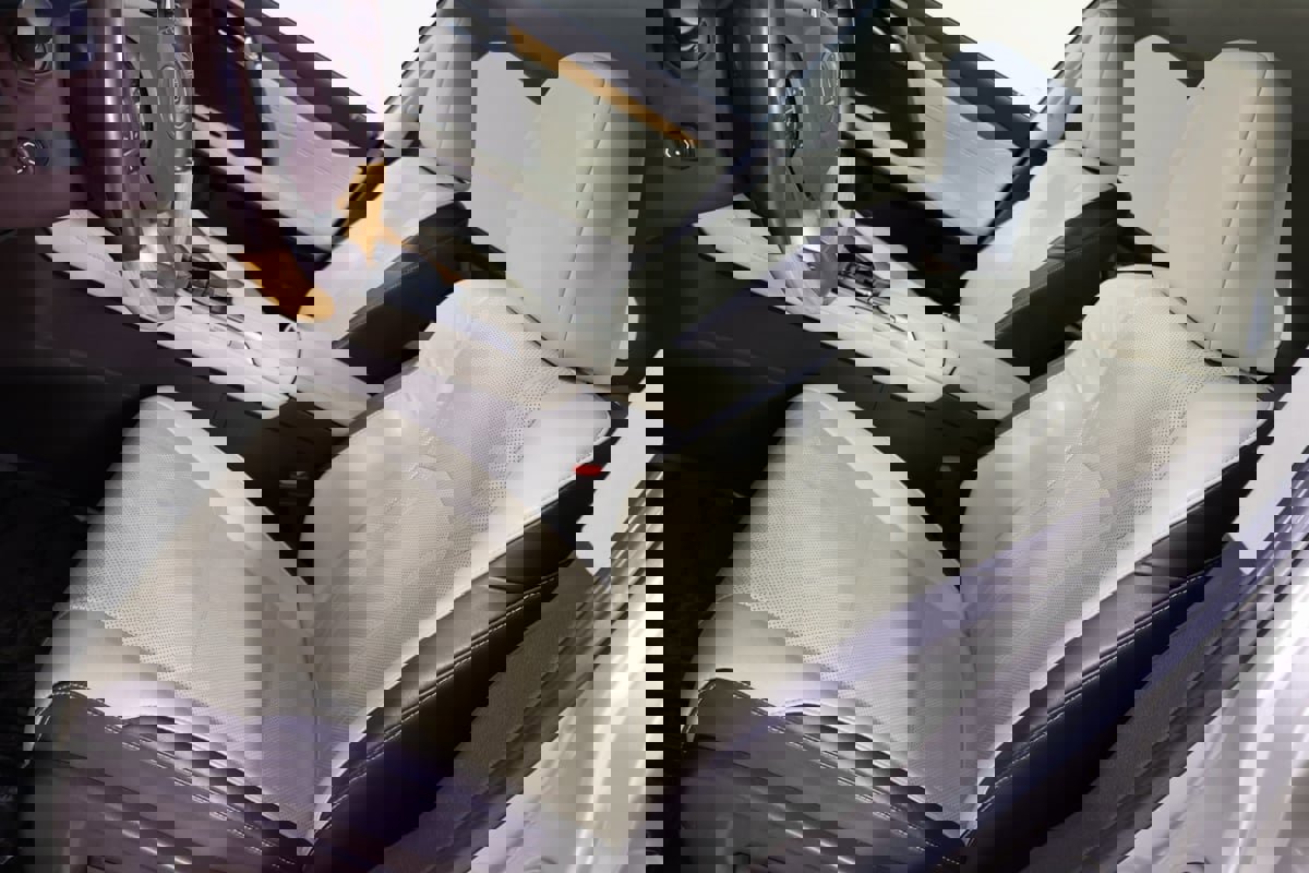 Used 2019 Lexus RX 450h AWD image 10