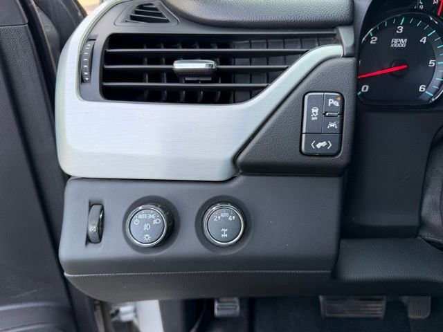 Used 2017 GMC Yukon XL SLT image 15