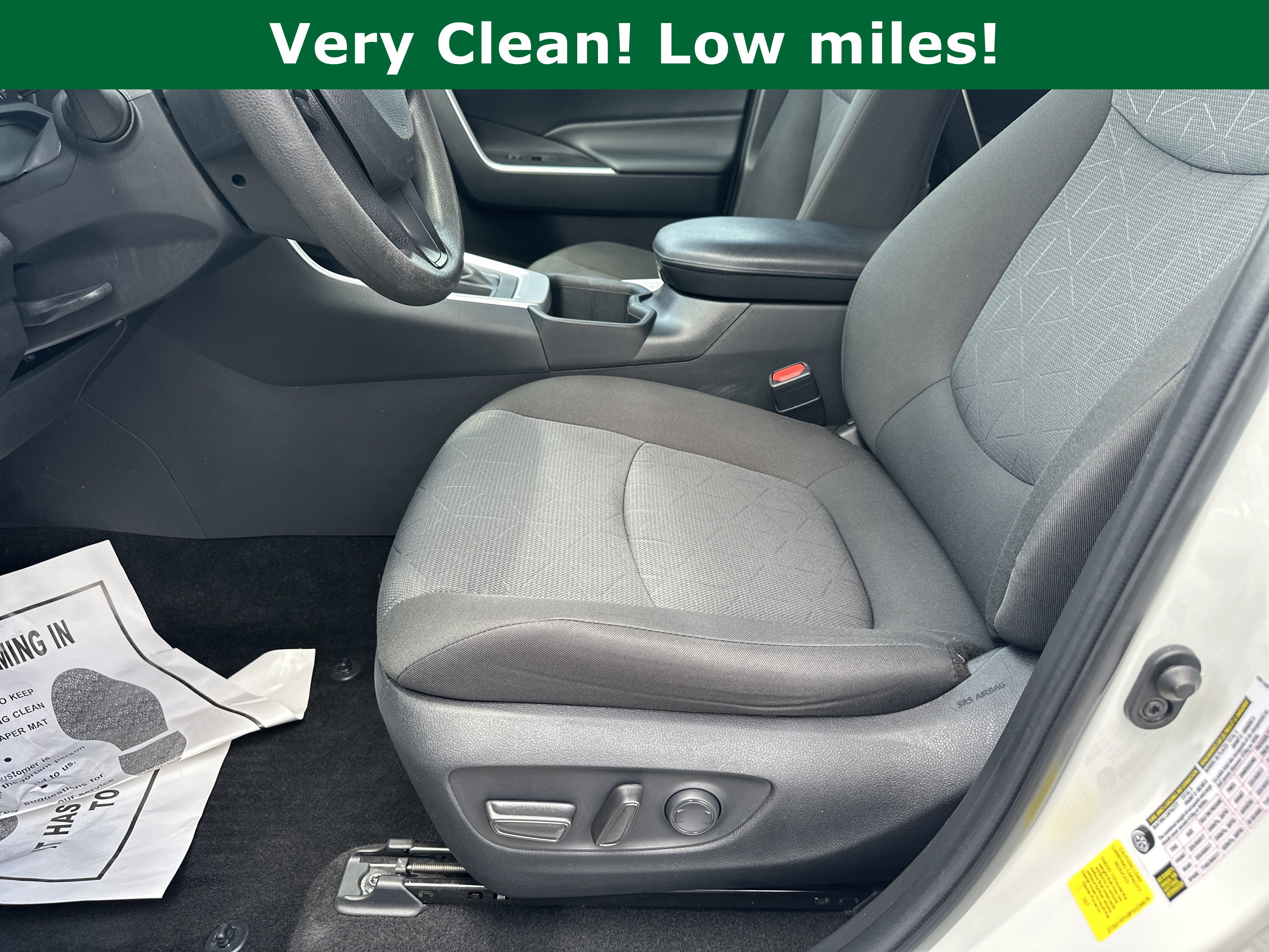 Used 2023 Toyota RAV4 XLE w/ Convenience Package FWD image 9