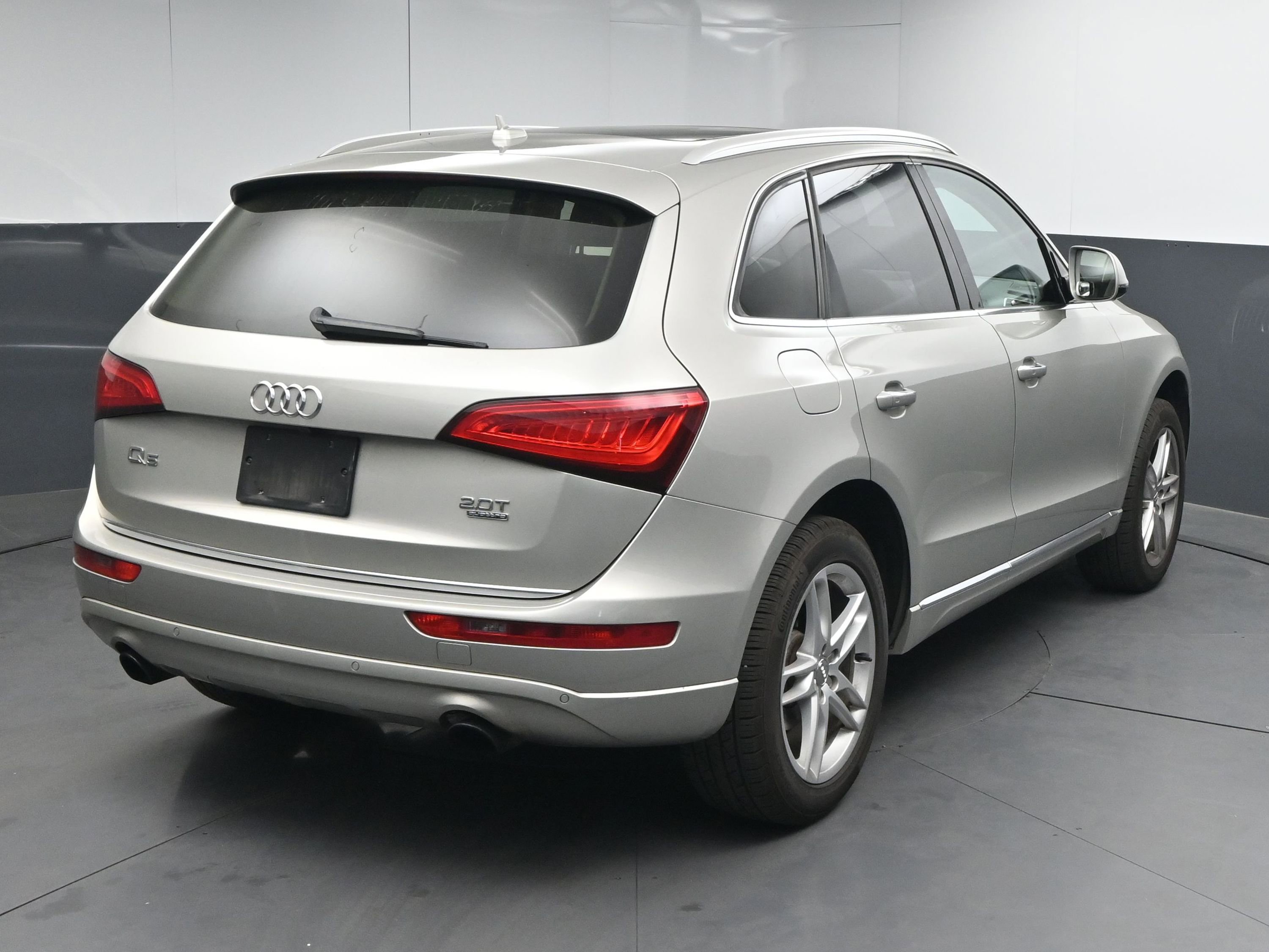 Used 2016 Audi Q5 2.0T Premium Plus w/ Technology Package image 8