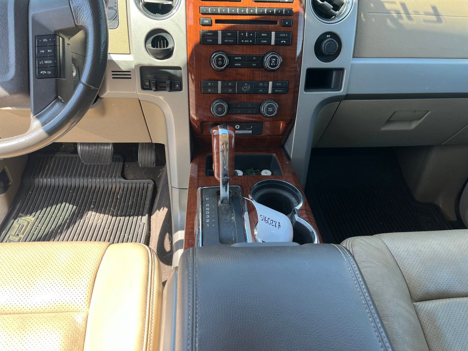 Used 2010 Ford F150 Lariat RWD image 11