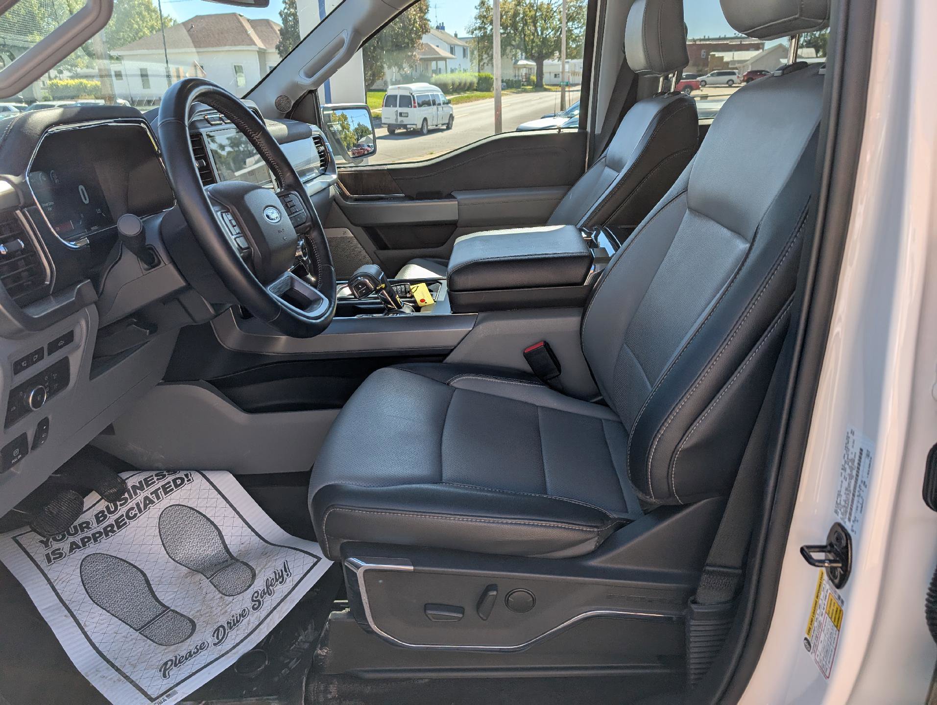 Used 2022 Ford F150 Lariat image 11