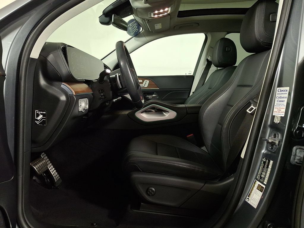Used 2024 Mercedes-Benz GLS 450 4MATIC image 16