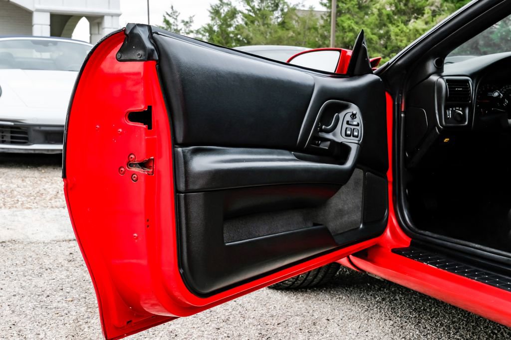 Used 2002 Chevrolet Camaro Z28 w/ SS Performance/Appearance Pkg RWD image 36