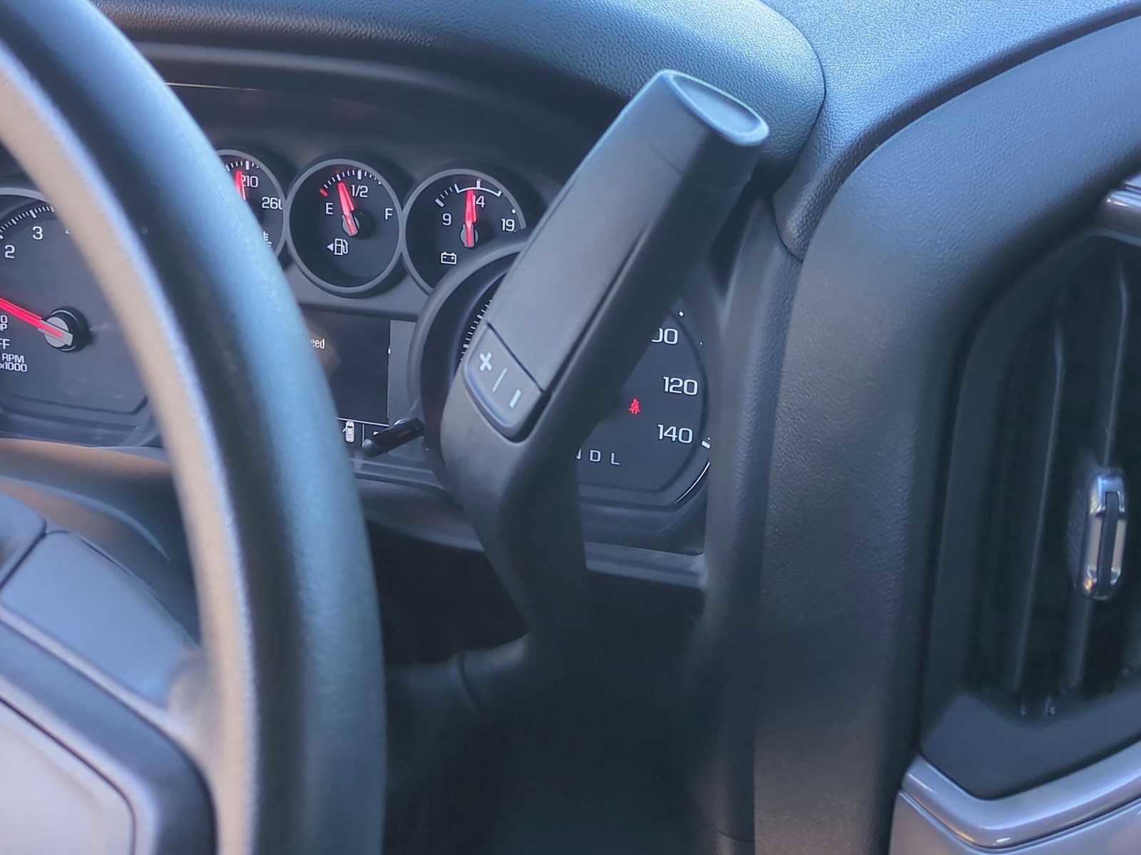 Used 2023 Chevrolet Silverado 1500 Custom image 16