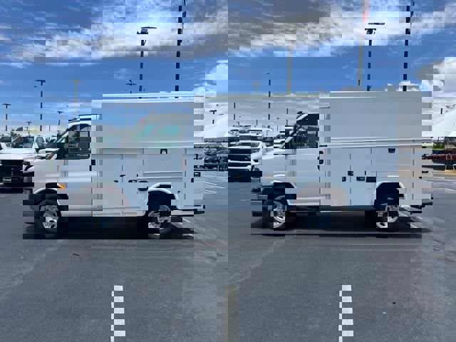 New 2025 Chevrolet Express 3500 w/ Power Convenience Package image 2