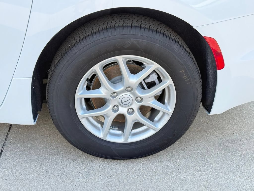 New 2025 Chrysler Pacifica Select FWD image 11