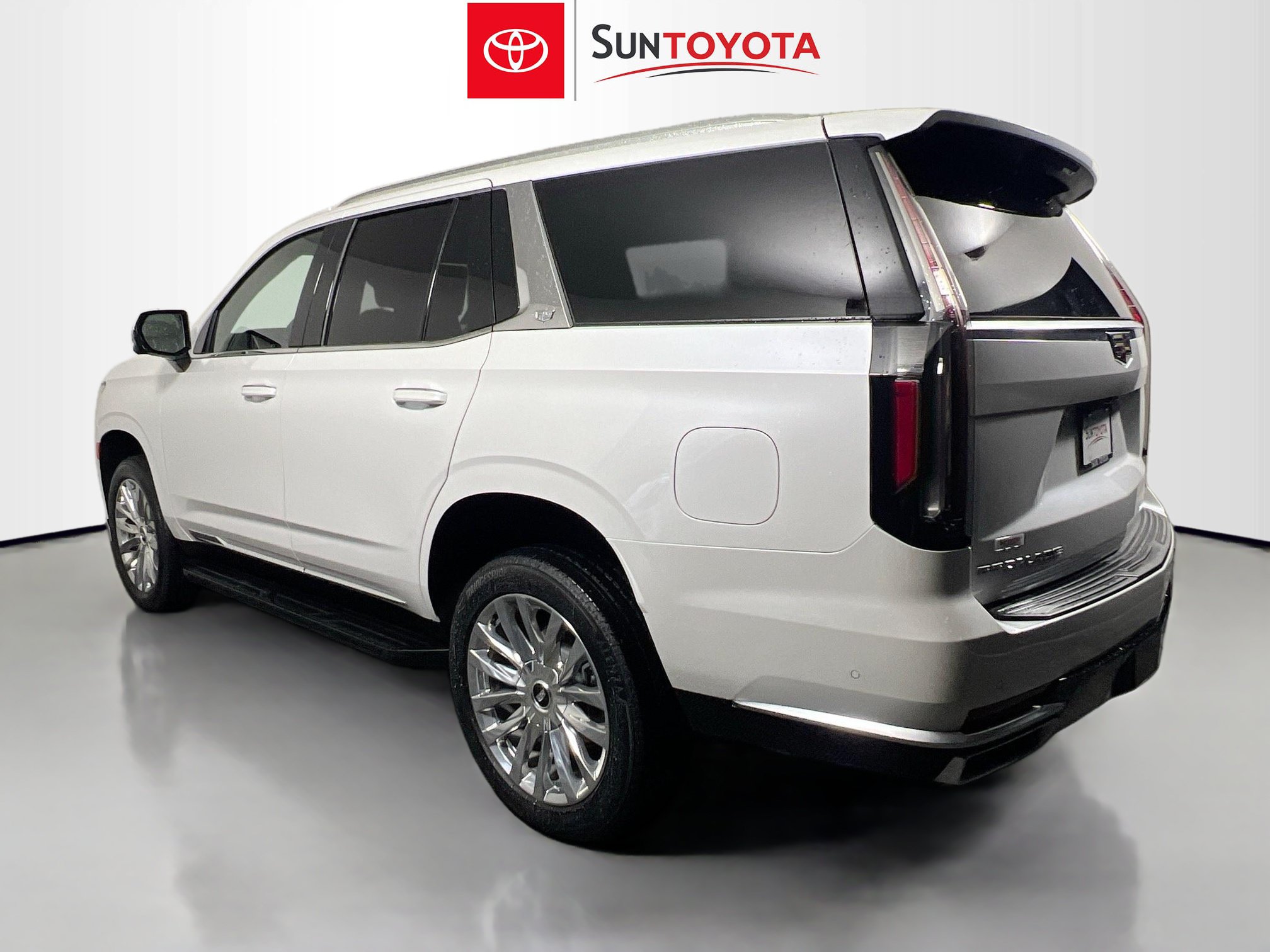 Used 2024 Cadillac Escalade Premium Luxury w/ Performance Package AWD/4WD image 6