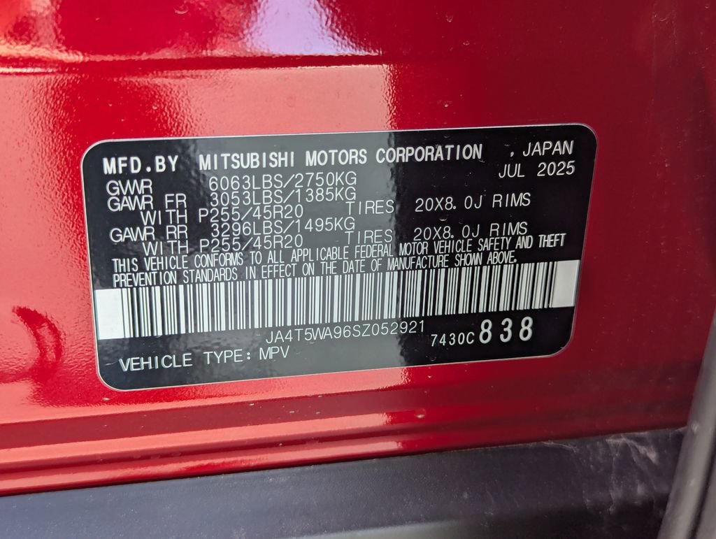 Used 2025 Mitsubishi Outlander 4WD Plug-In Hybrid image 41
