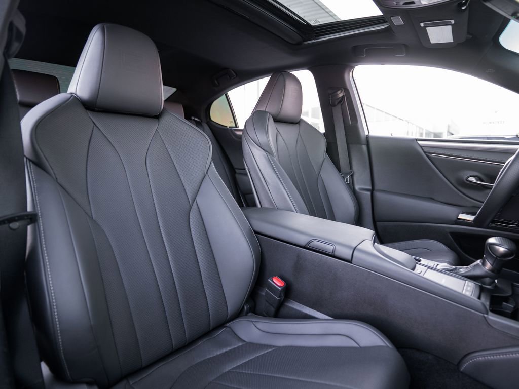 Certified 2022 Lexus ES 300h F Sport w/ Accessory Package 2 image 15