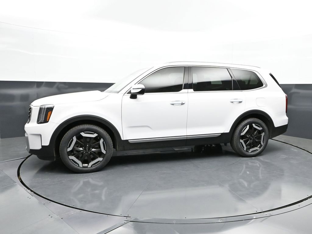 Used 2025 Kia Telluride S image 7