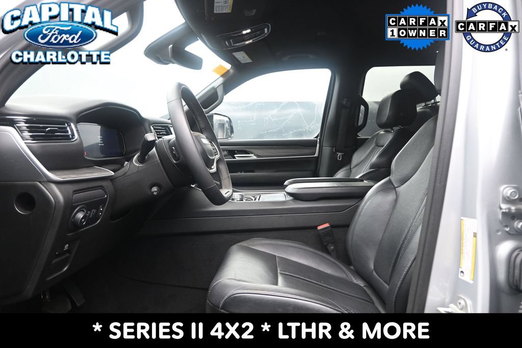 Used 2024 Jeep Wagoneer Series II w/ Flexible Seating Group RWD image 9