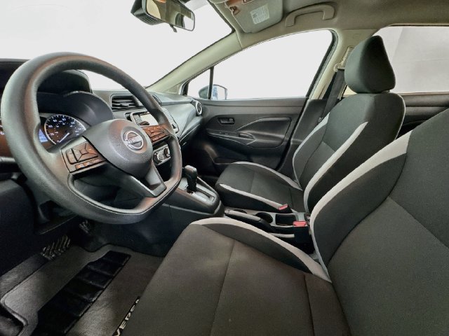 Used 2025 Nissan Versa S w/ Trunk Package FWD image 18
