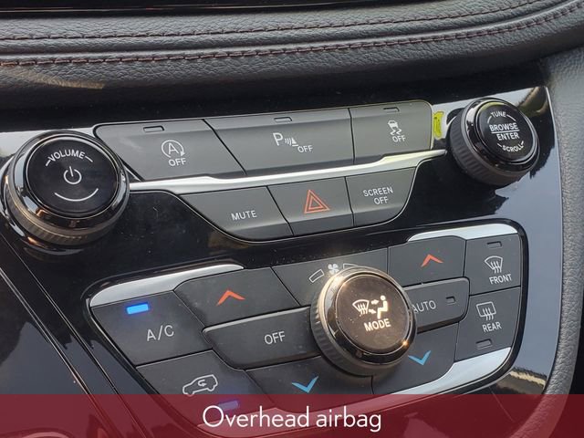 Used 2020 Chrysler Pacifica Limited image 32