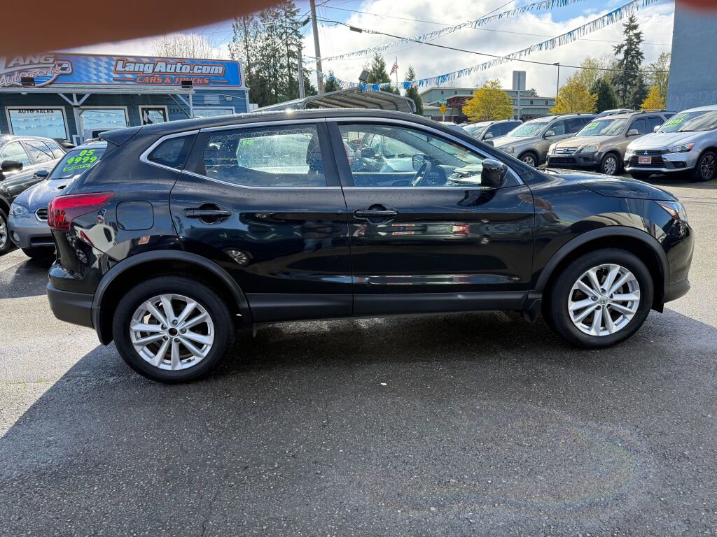 Used 2017 Nissan Rogue Sport S w/ S Appearance Package image 7