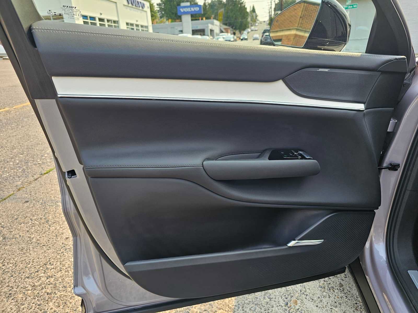 New 2026 Volvo EX90 Ultra AWD/4WD image 25